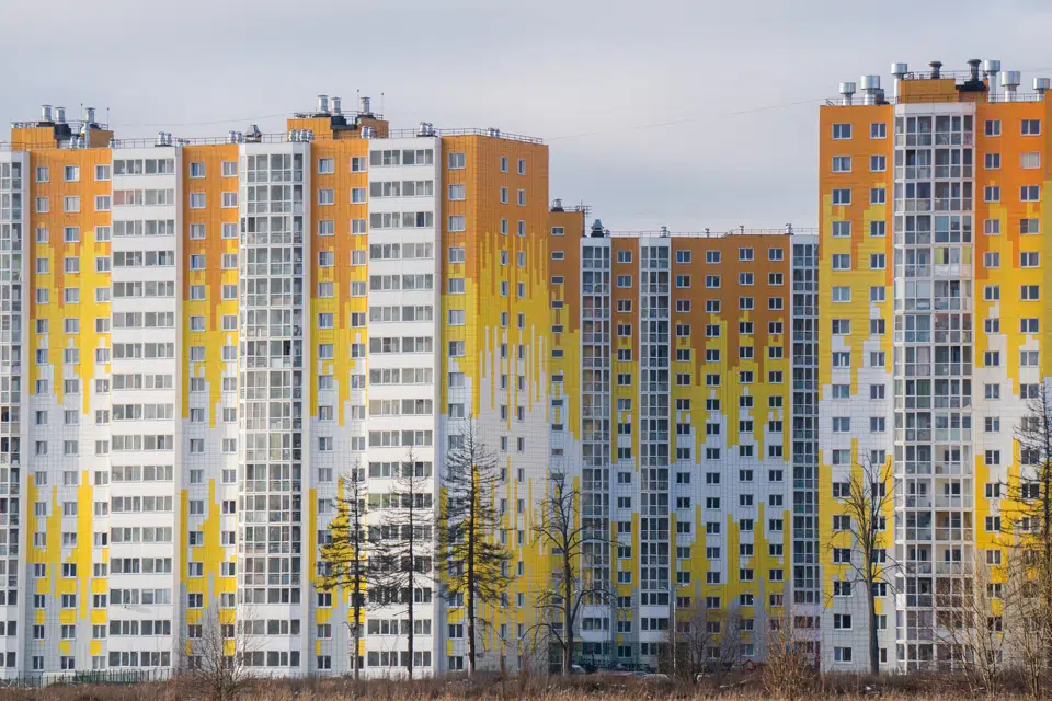 Свыше 413 тысяч россиян переселили из аварийного жилья с 2019 года