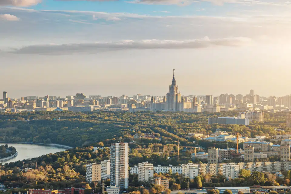 Москва стала самым дорогим регионом для покупки гаража в 2023 году