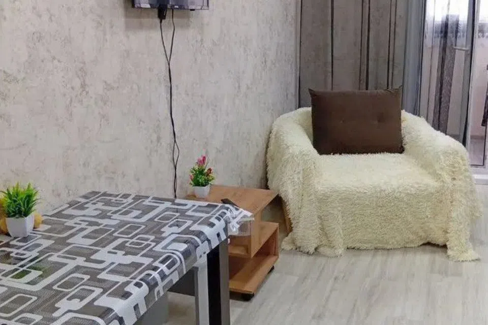 Уютнaя студия в Зaтoнe