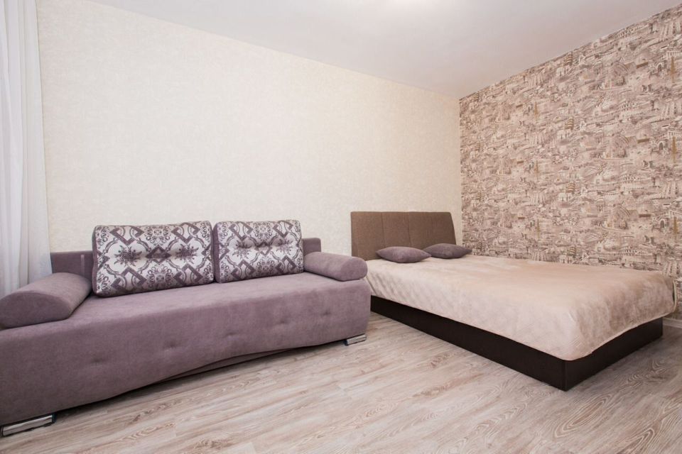 Просторная квартира рядом с проспектом Ленина