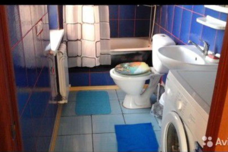 Уютное жильё у городского озера 