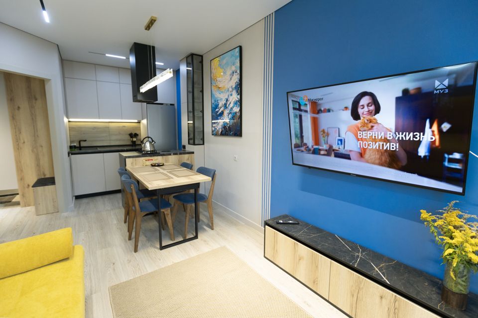 Квартира с авторским дизайном на окраине Пскова