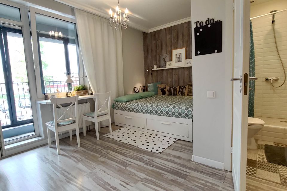 Небольшая студия рядом с пл. Восстания