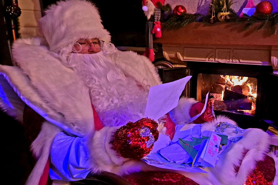 Уютный дом со своим катком.