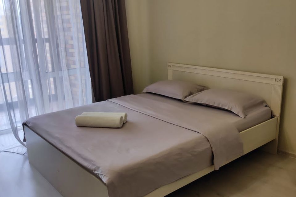 Апартаменты с балконом на Мужества 10 Б