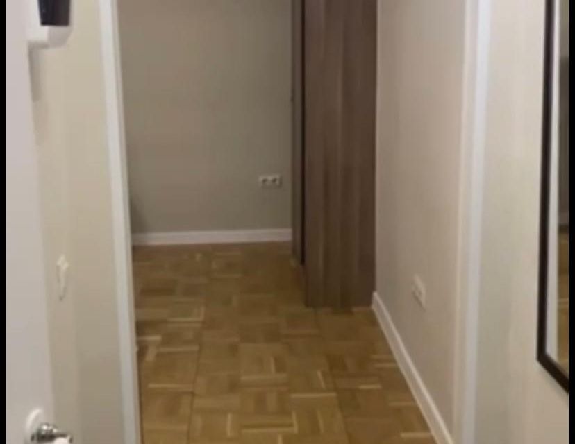 Квартира в нейтральных тонах в центре 