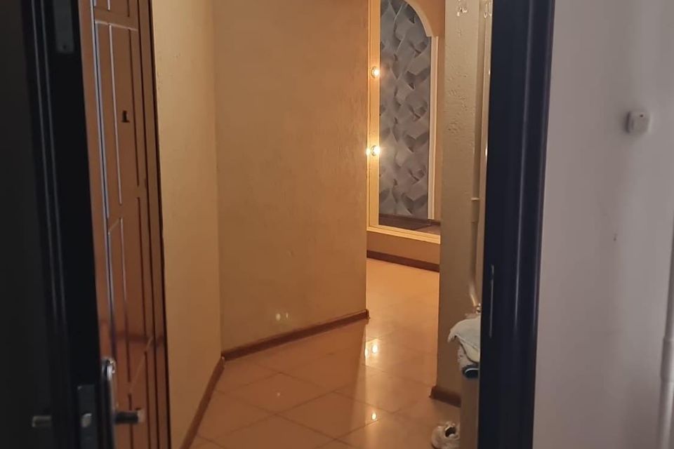 Уютная трёшка с хорошим ремонтом в отличном месте