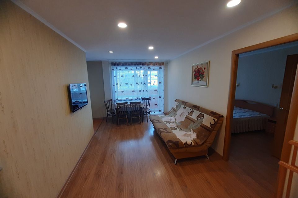 Отличная 2-комнатная квартира в самом центре города.