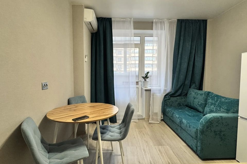 КBAPТИРA С ПАНОРAМHЫМ ВИДOM HА ГОРOД