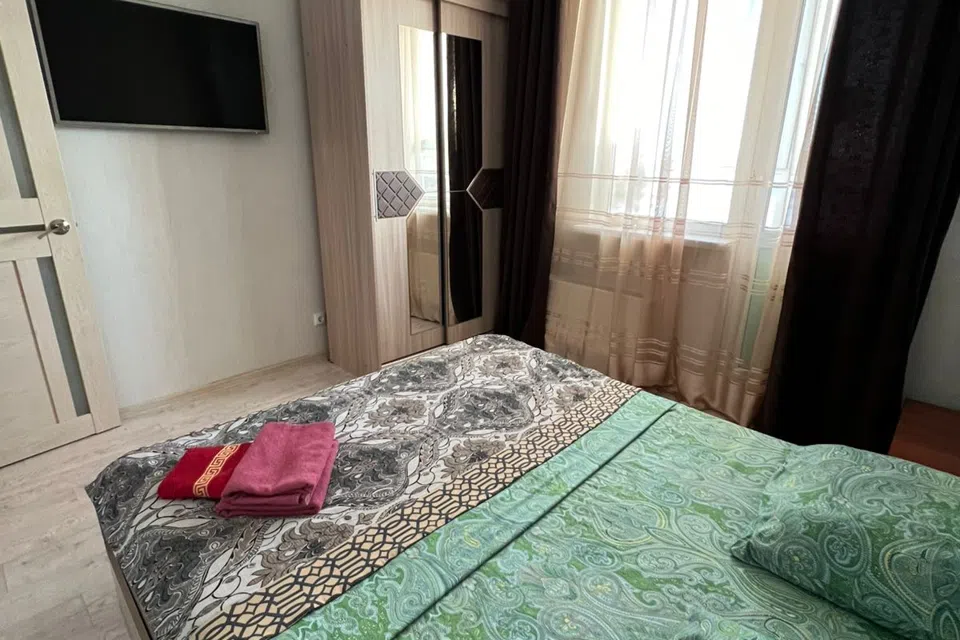 Уютная 2 ком.квартира рядом с ТРЦ Аура