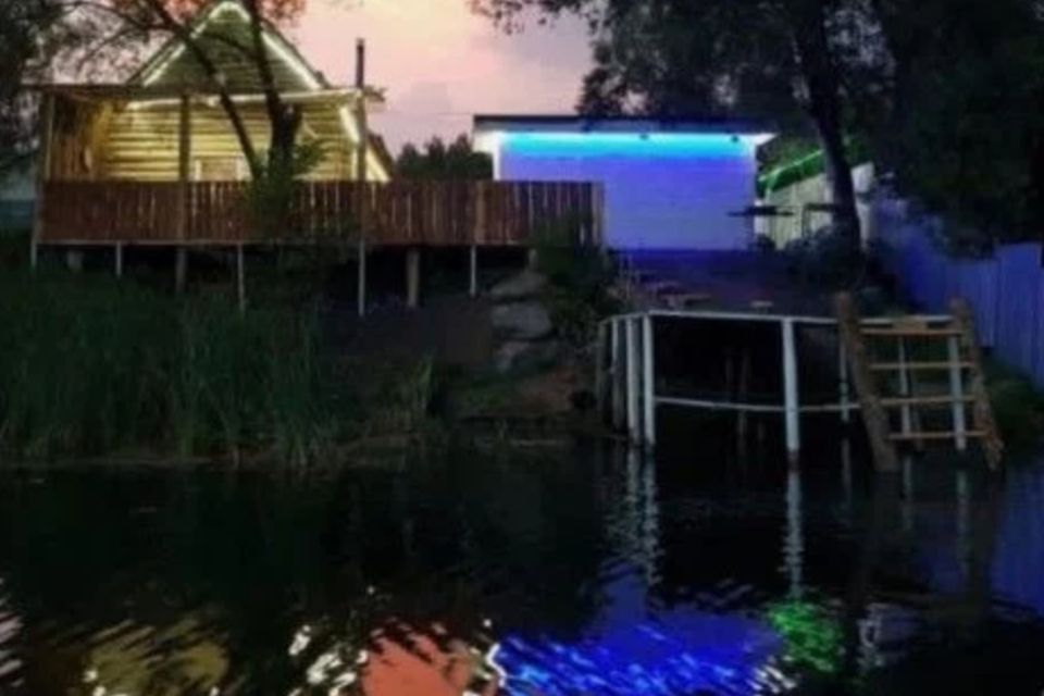 Дом на берегу озера