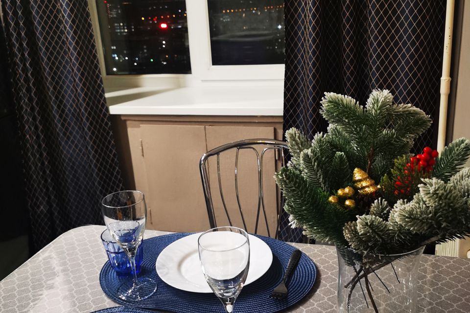 Уютная, тёплая, светлая квартира с видом на город и Волгу