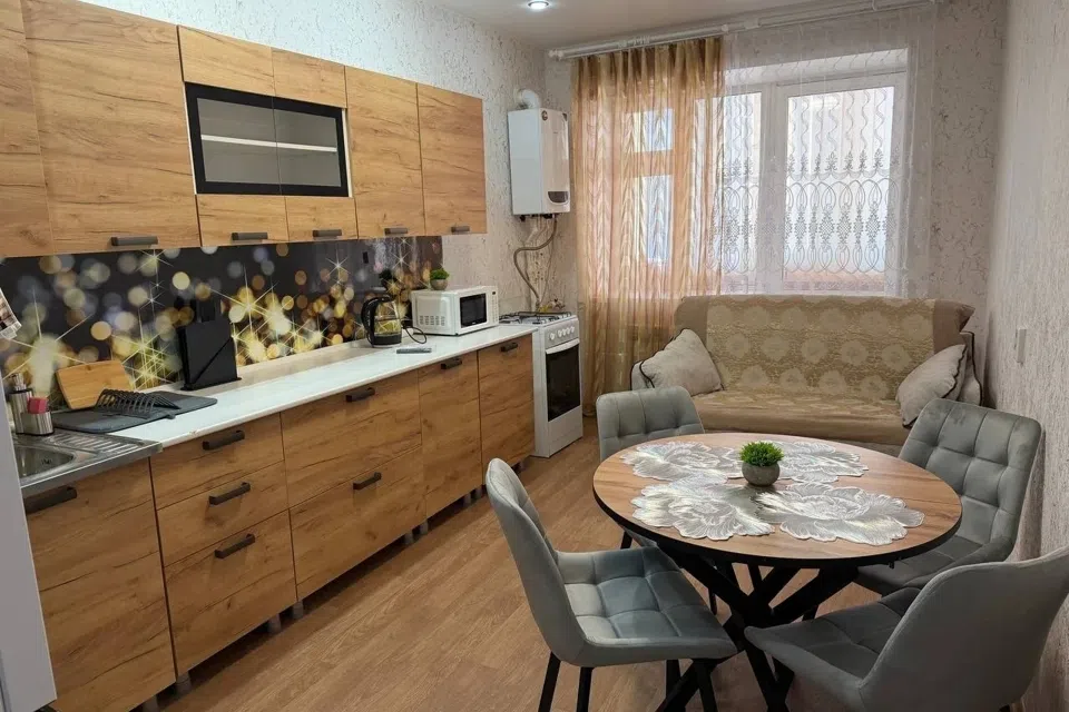 Kомфopтнoe пpоживaниe в Yamal House 