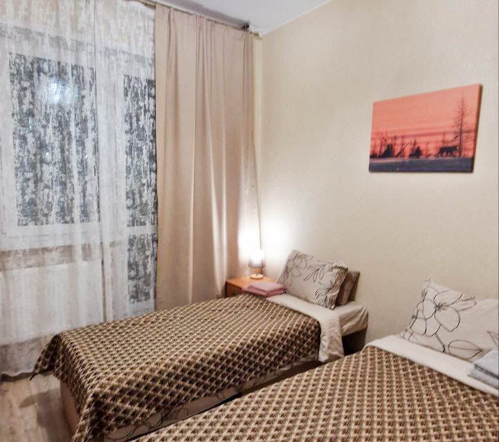 Уютная квартира с теплых тонах с лоджией