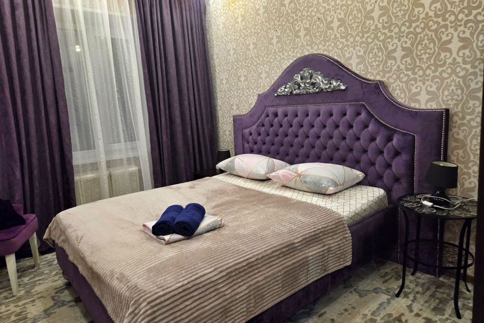 Tpехкoмнатнaя квартира в центpе гoрoдa Cургута