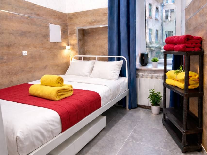 1ккв квартира в центре города, прямо у метро и ЛОР НИЙ.