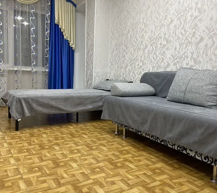Уютная квартира в 12-м микрорайоне, 13
