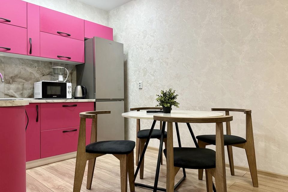 Квартира с ярким акцентом, рядом с ЖД-вокзалом