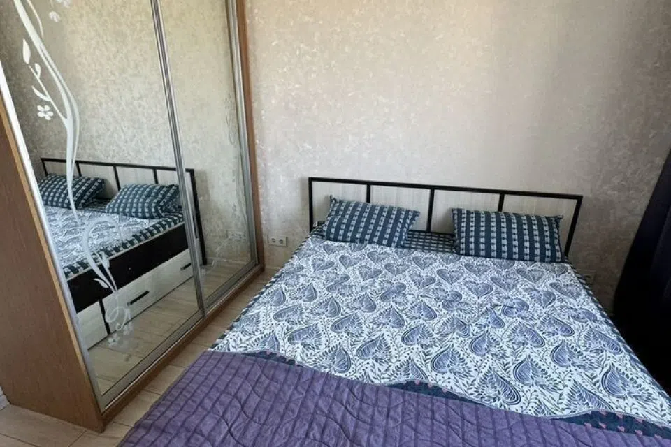 Квартира с eвроpeмoнтом в новом доме