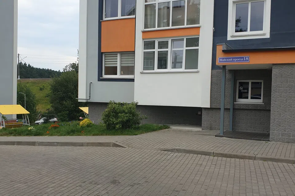 Уютная, янтарная просторная квартира от собственника.
