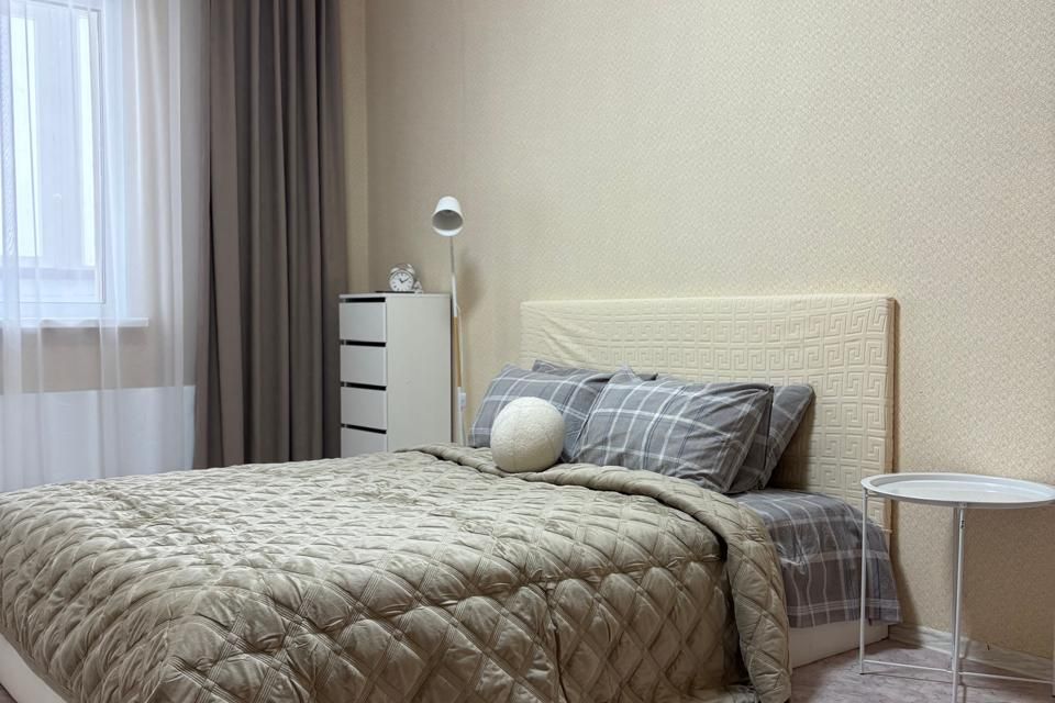 Уютная и чистая квартира с хорошим видом из окна. 