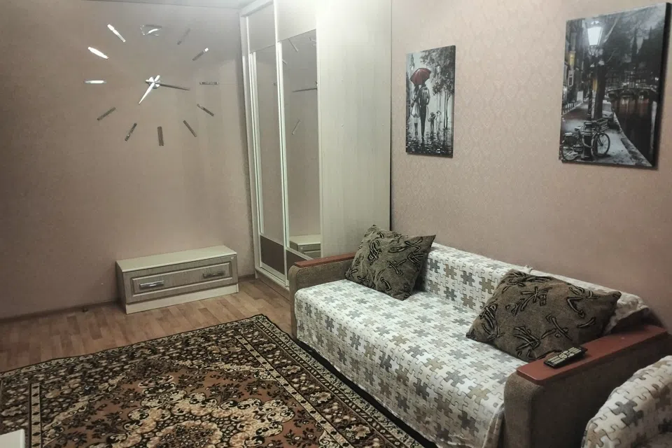 
Рядом с театром 