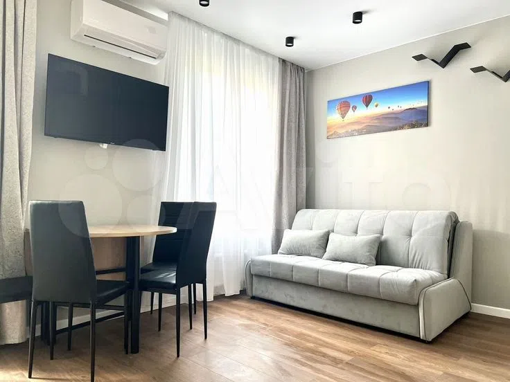 Просторная, квартира-студия с дизайнерским ремонтом 28м2
