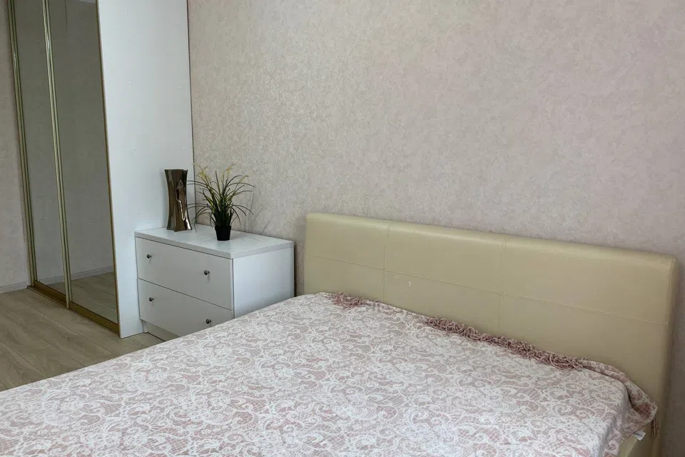 Трехкомнатная квартира у парка имени Гагарина 