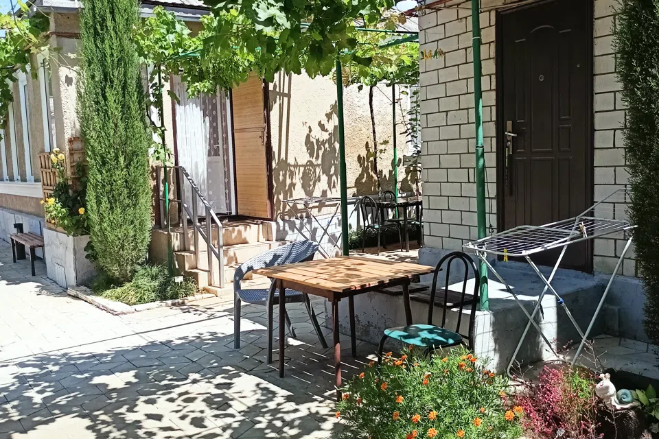 Море , wi-fi , кипарисовый рай 