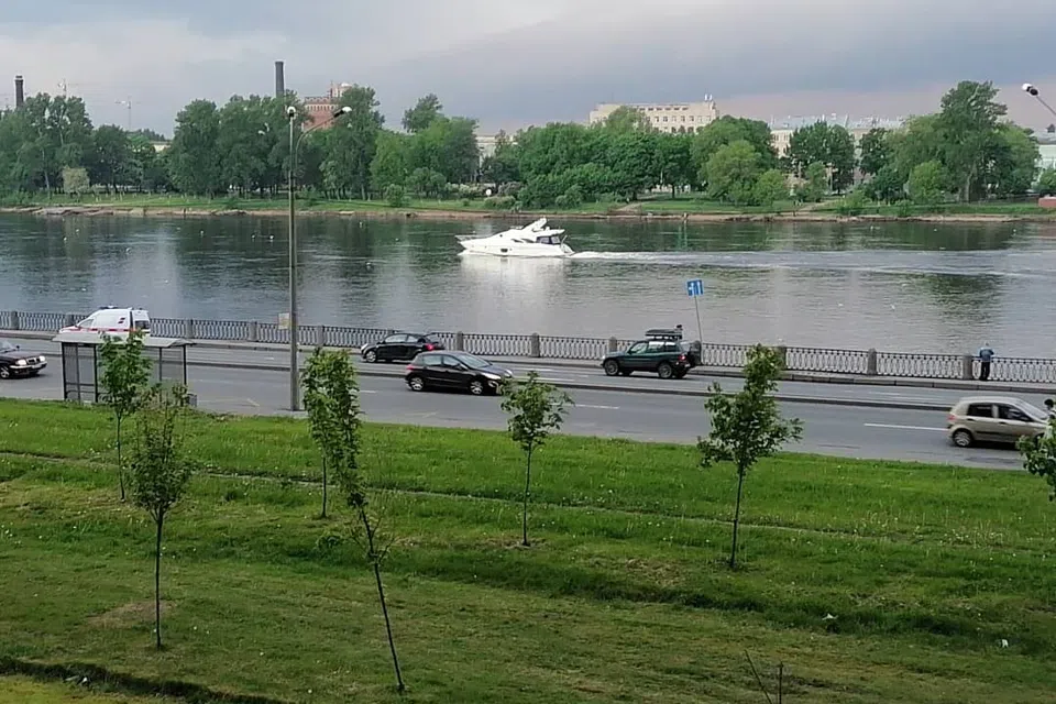 Уютная квартира с видом на Неву