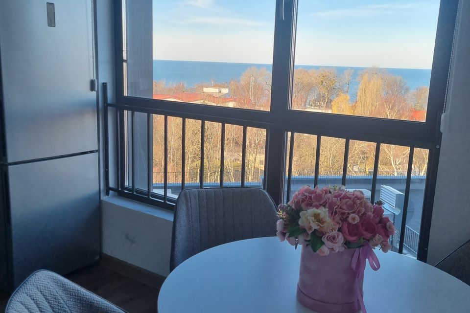 Апартаменты Кристалл 116 с видом на море.