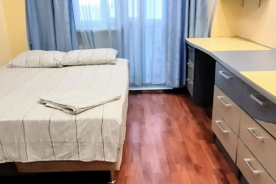 3 кровати, диван, раскладушка Просторная квартира в центре