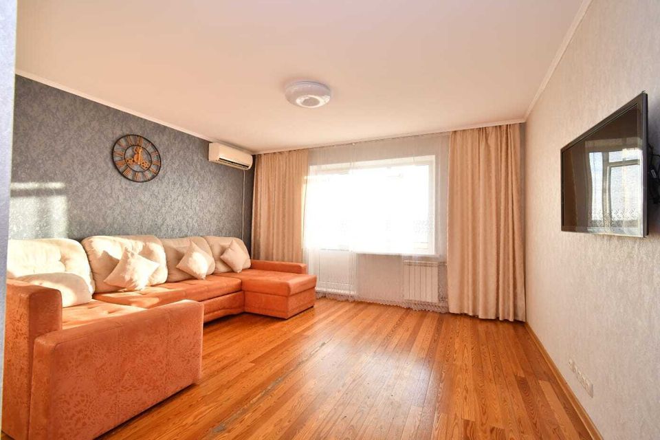 Квартира просторная с акцентами из дерева