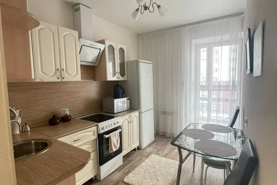 Квартира рядом, 1 комнатная уютная квартира, Аэропорт, ГЭС.