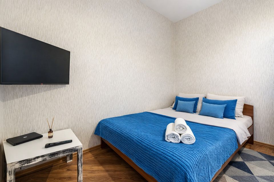 Просторная квартира-студия до 4 гостей рядом с парками 