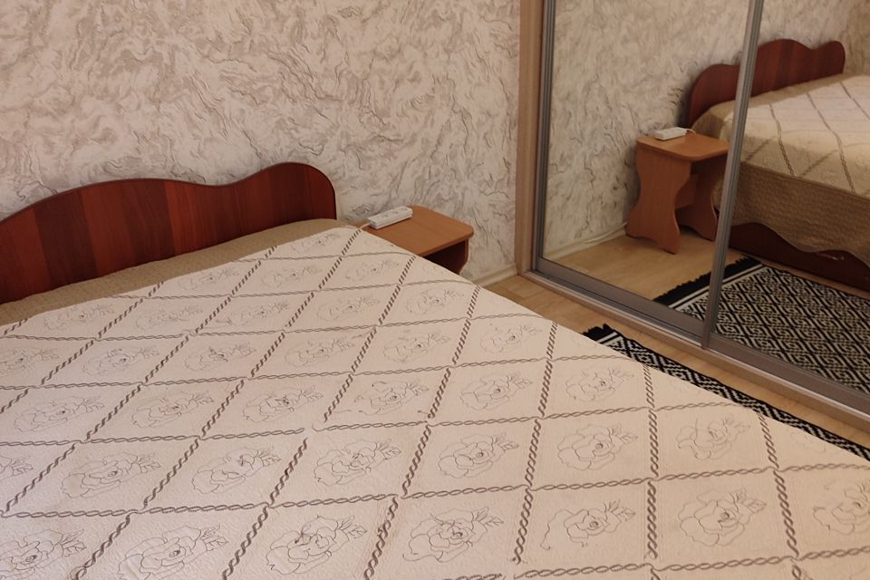 УЮТНАЯ, ПРОСТОРНАЯ КВАРТИРА В ЦЕНТРЕ