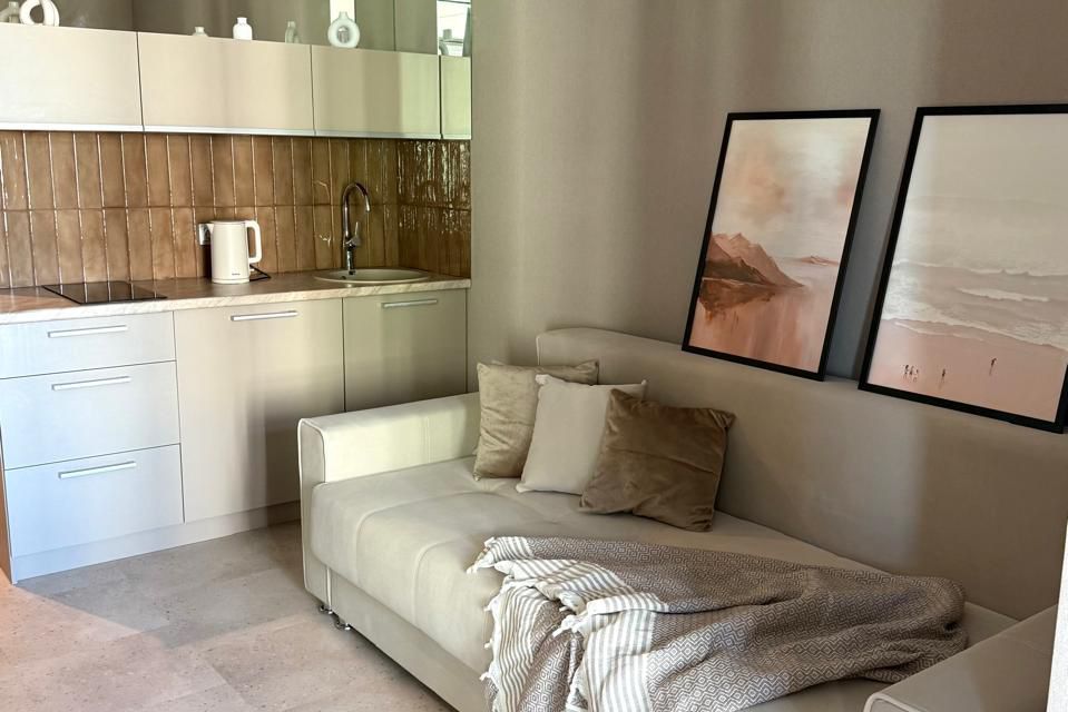 Студия на ФПК около Ледовой арены, Строительного техникума