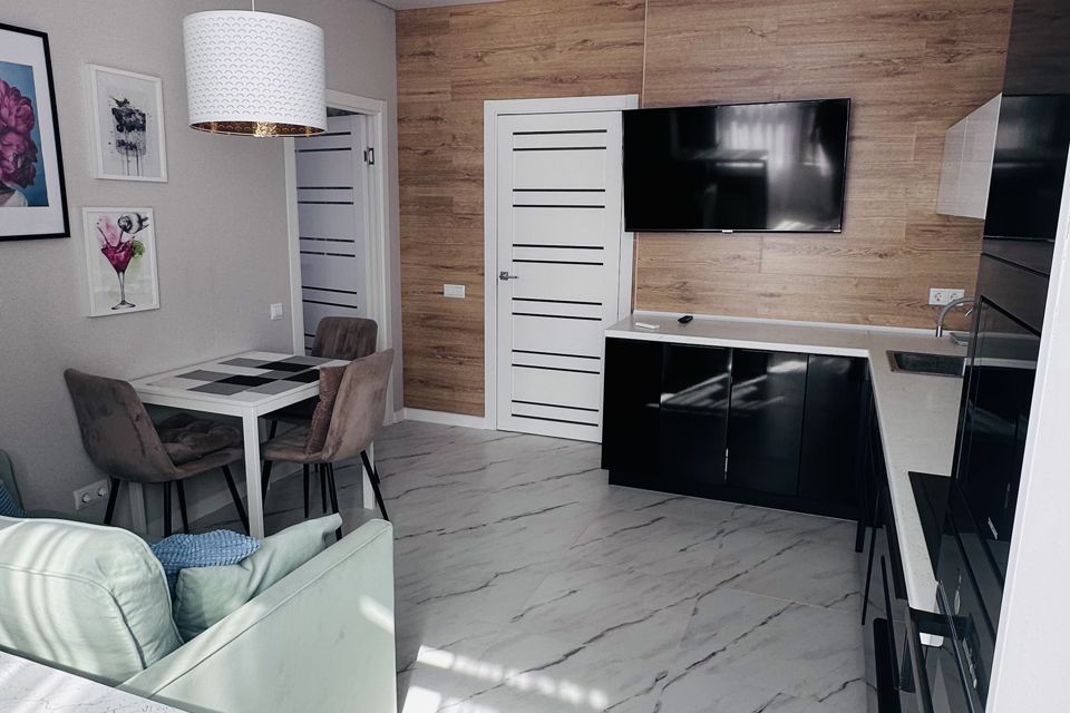 Двухкомнатная квартира у Парка Галицкого и стадиона