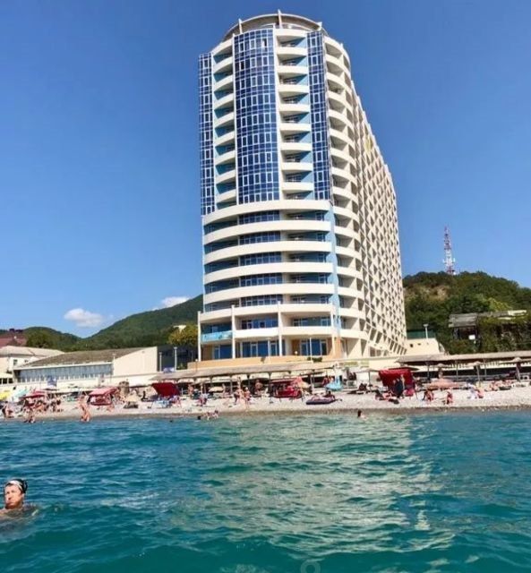 Отличная квартира с видом на море.