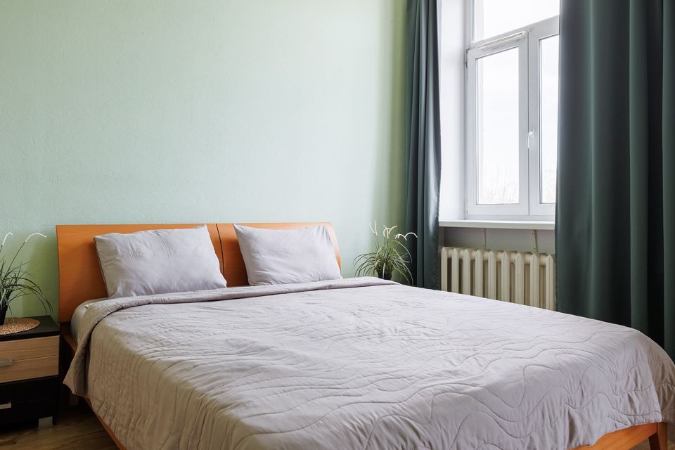 Просторная 2-комнатная квартира на Петроградке.