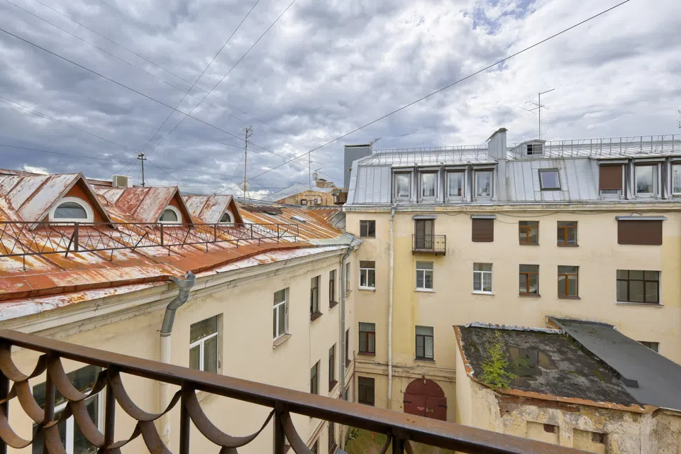 Myhome Yourhome на набережной реки Мойки, 25