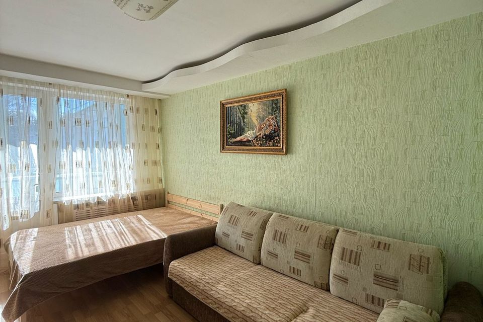 2-комнатная квартира на Горького 7