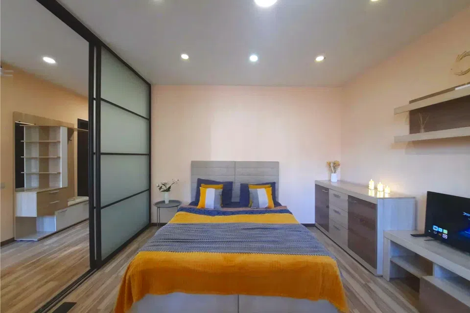 Loft Studio 1-комнатная квартира 39 кв.м с лоджией