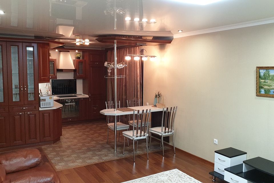 КОМФОРТНАЯ КВАРТИРА С ВИДОМ НА РЕКУ И ТРЦ ПЛАНЕТА