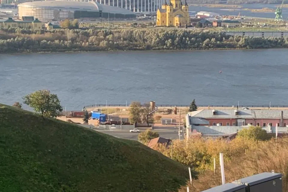 В самом центре города- на набережной Федоровского