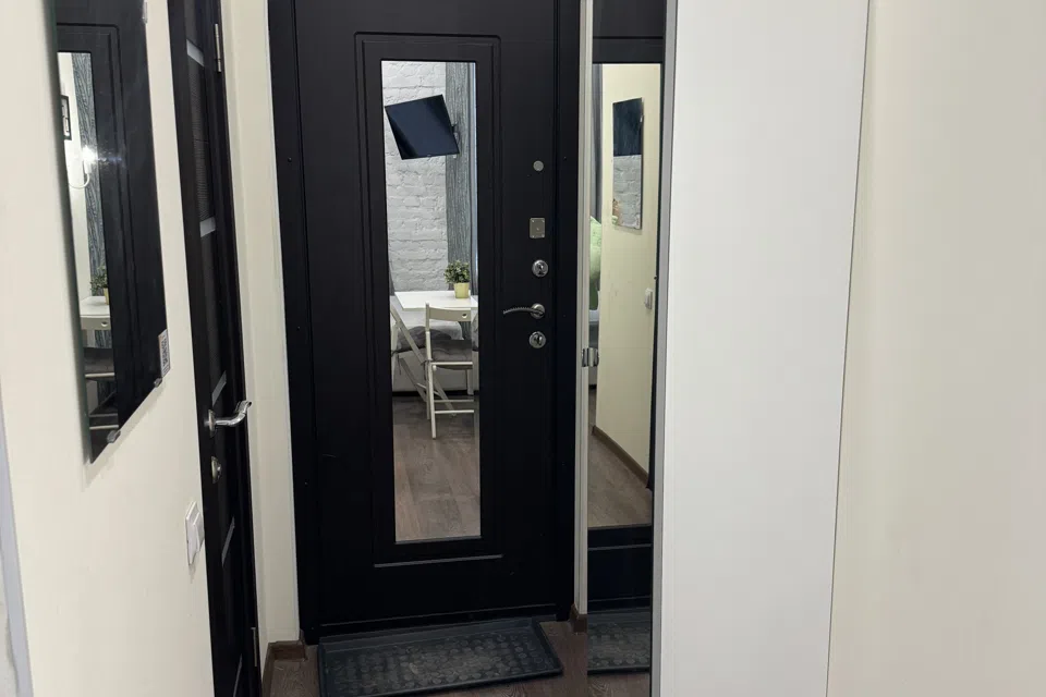 Liki-Mir Apartments Чкаловский 