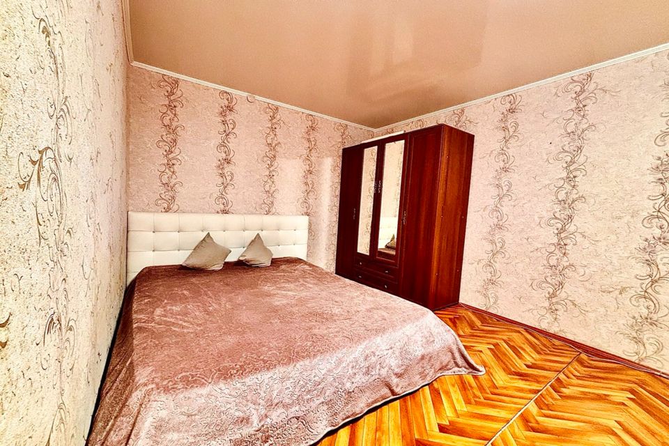 Пpоcтopная квapтиpa у ЖД вокзала.