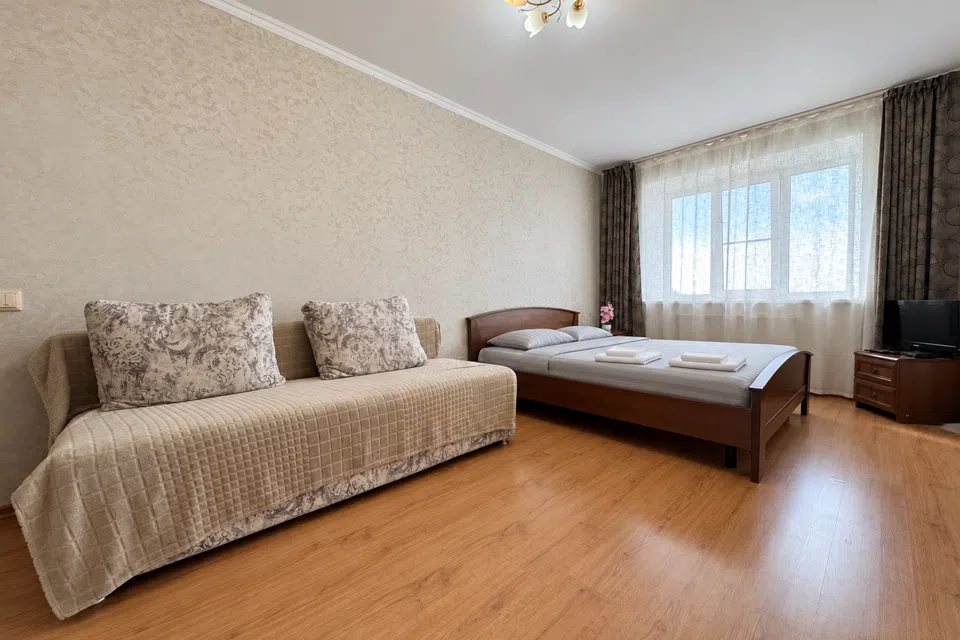 2-комн. квартира на Плеханова д.83