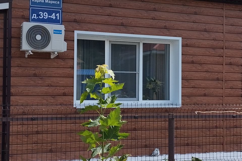 Домик у озёра Тургояк