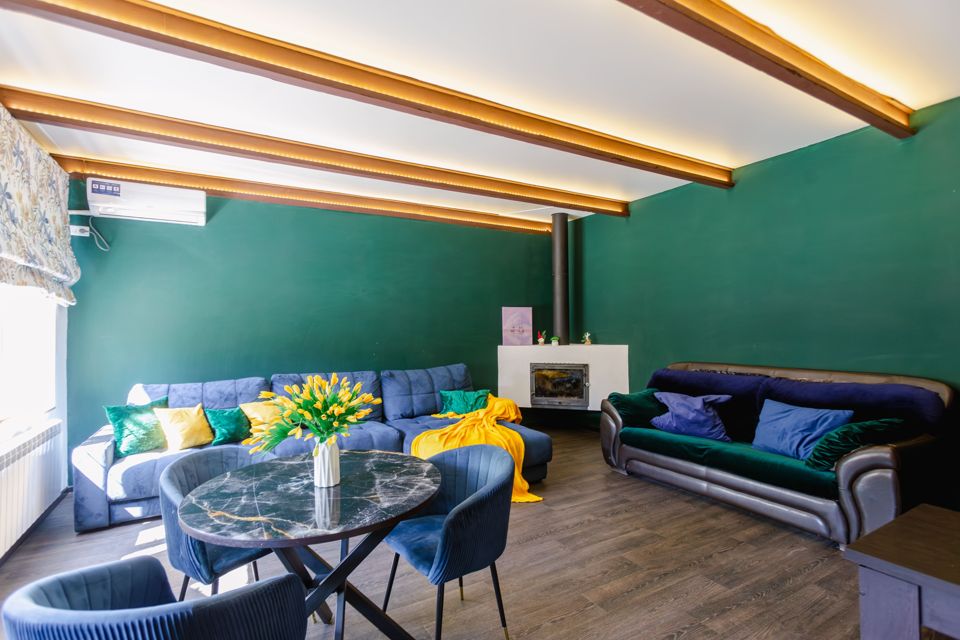 Двухуровневая квартира в самом центре города.